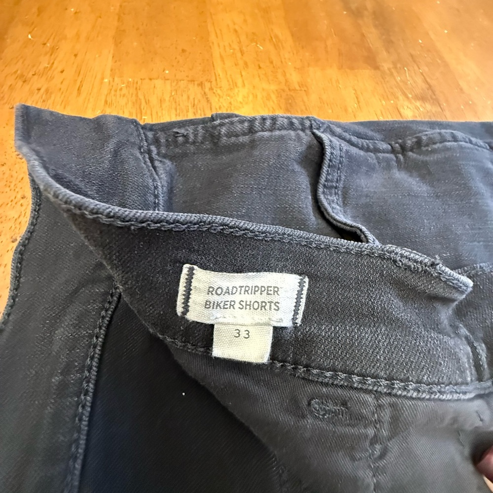 Madewell Roadtripper Biker Shorts 33 - Picture 3 of 9